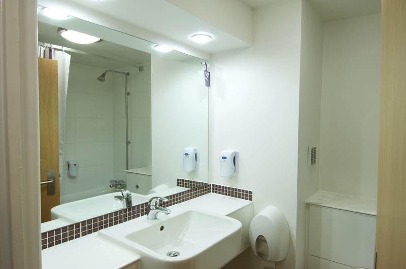 Premier Inn Telford Central Bagian luar foto